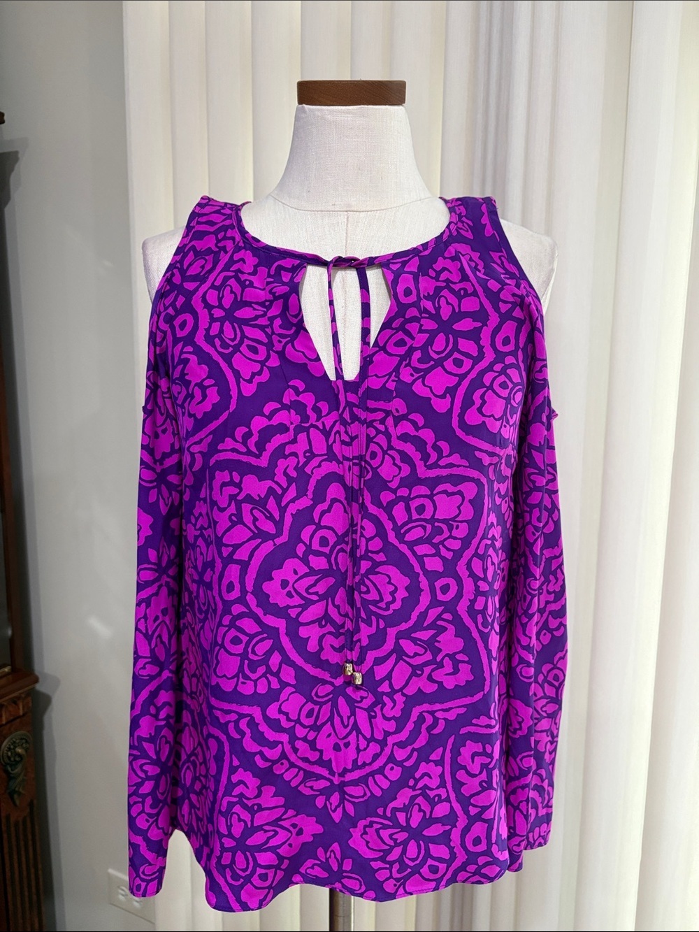Alice & Trixie purple and Magenta Cold-Shoulder Tie-Neck 100% SILK Blouse XS